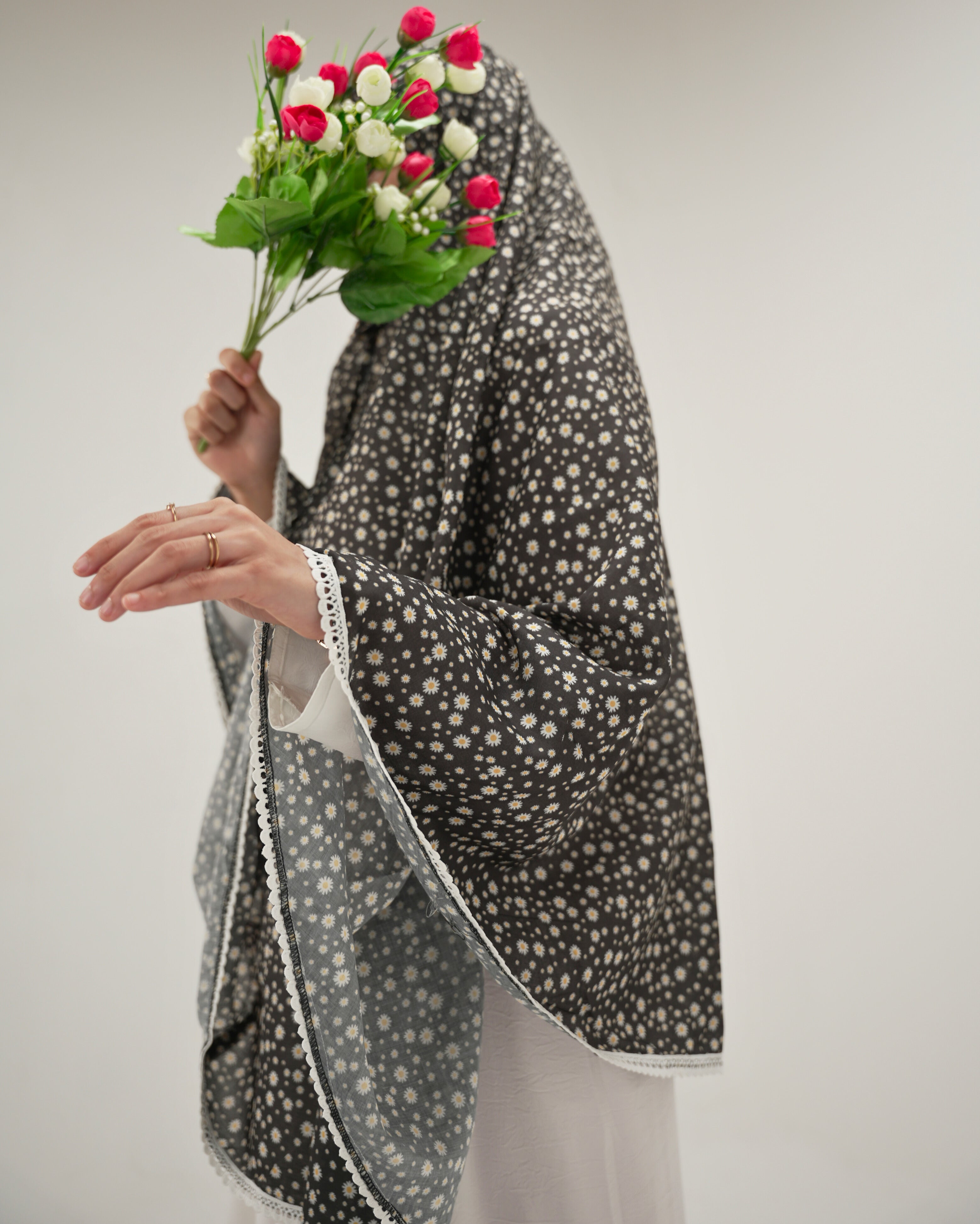 Inaara | Black Floral Cotton Namaz Makhna - Without Sleeves