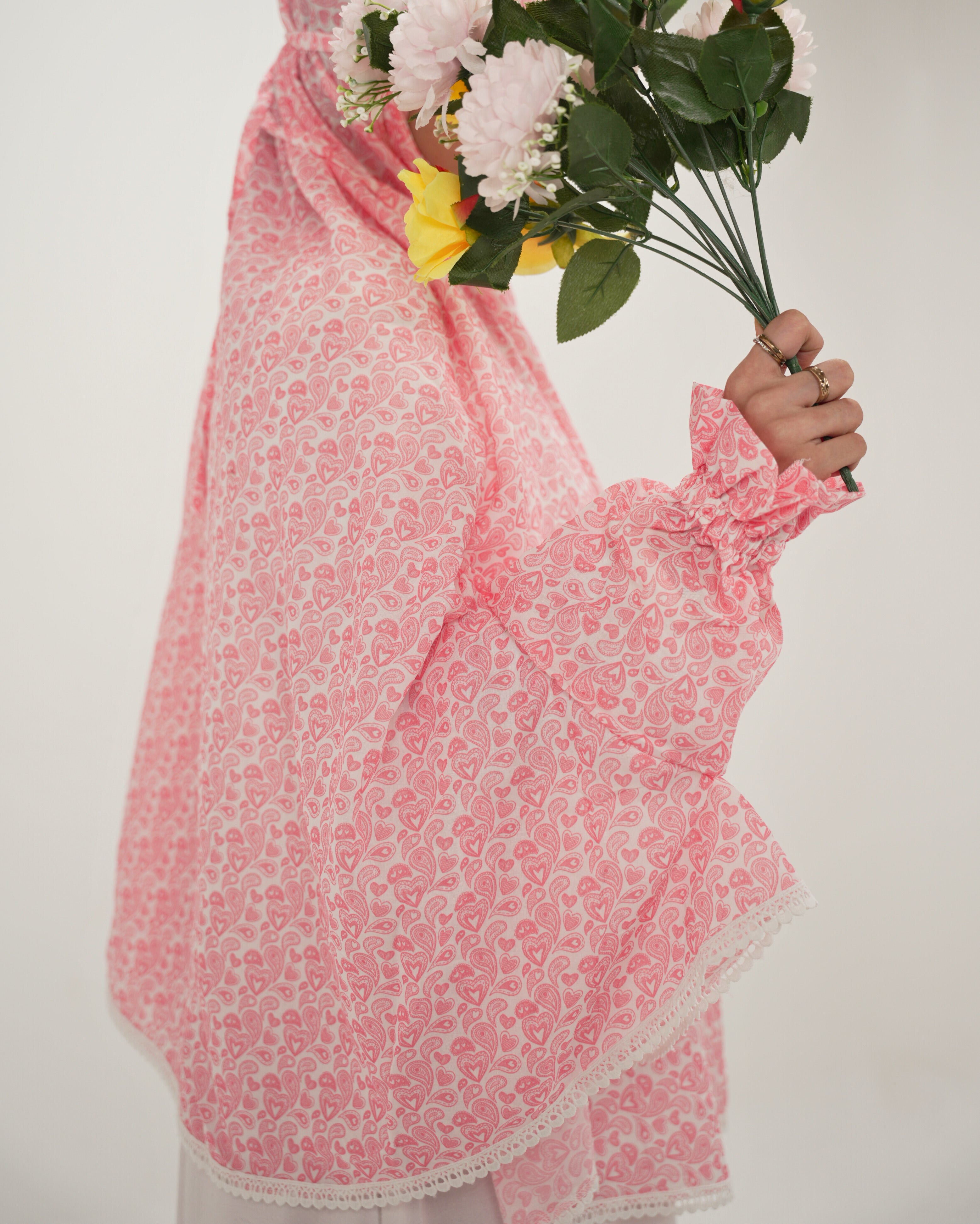 Qalb Hayawi | Vibrant Hearts Cotton Namaz Makhna - With Sleeves