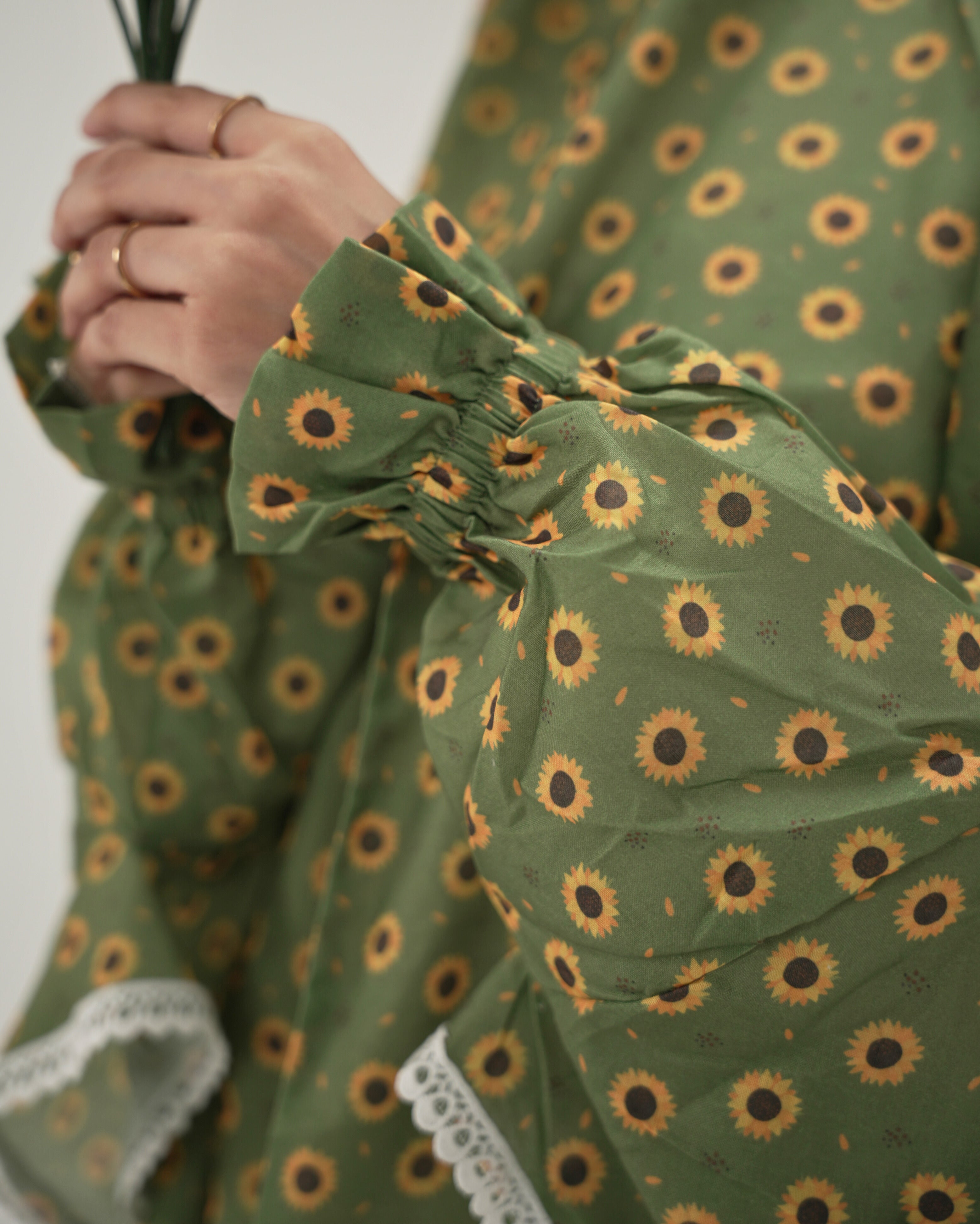 Shamsi | Sunflower Print Cotton Namaz Makhna - With Sleeves