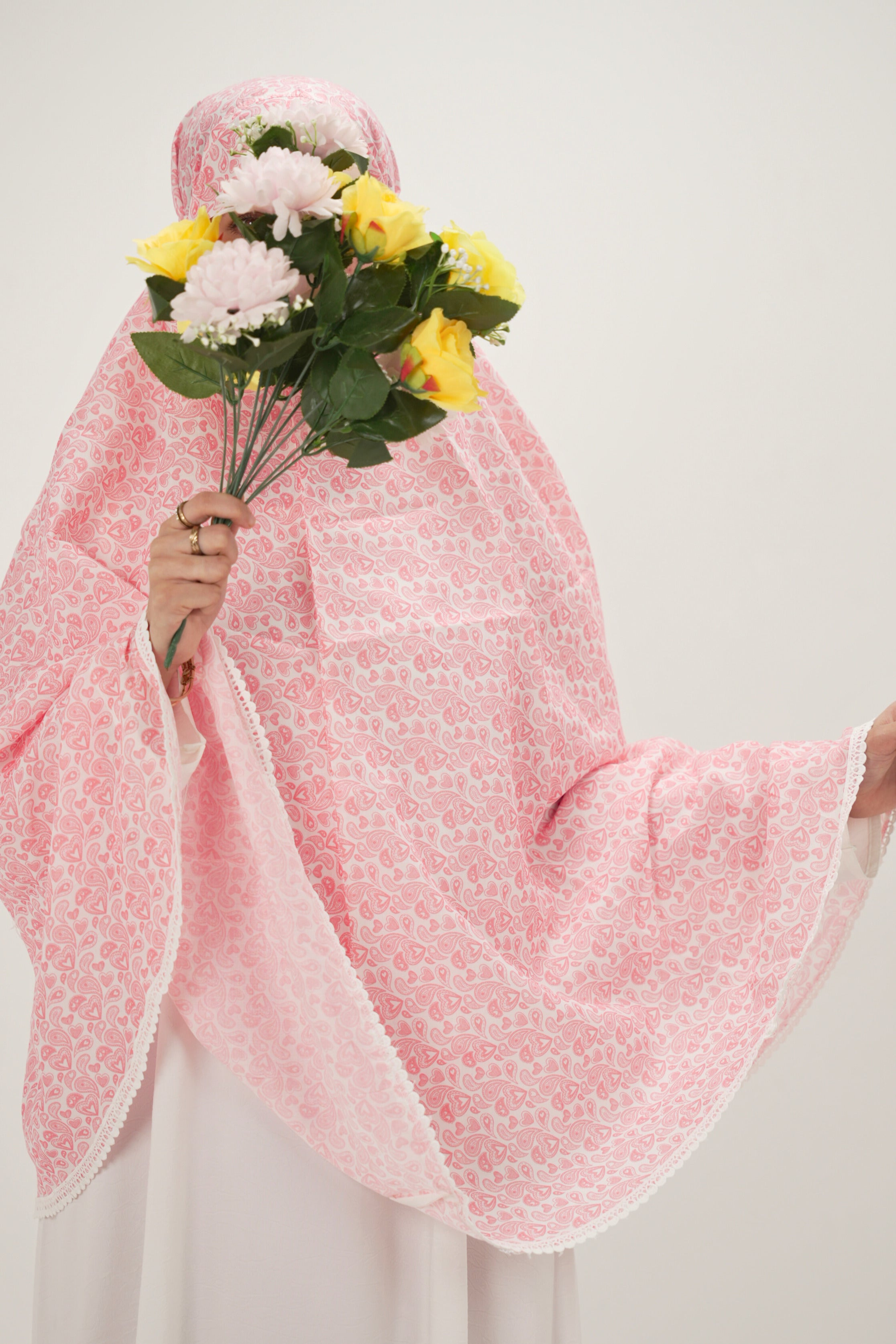 Qalb Hayawi | Vibrant Hearts Cotton Namaz Makhna - Without Sleeves