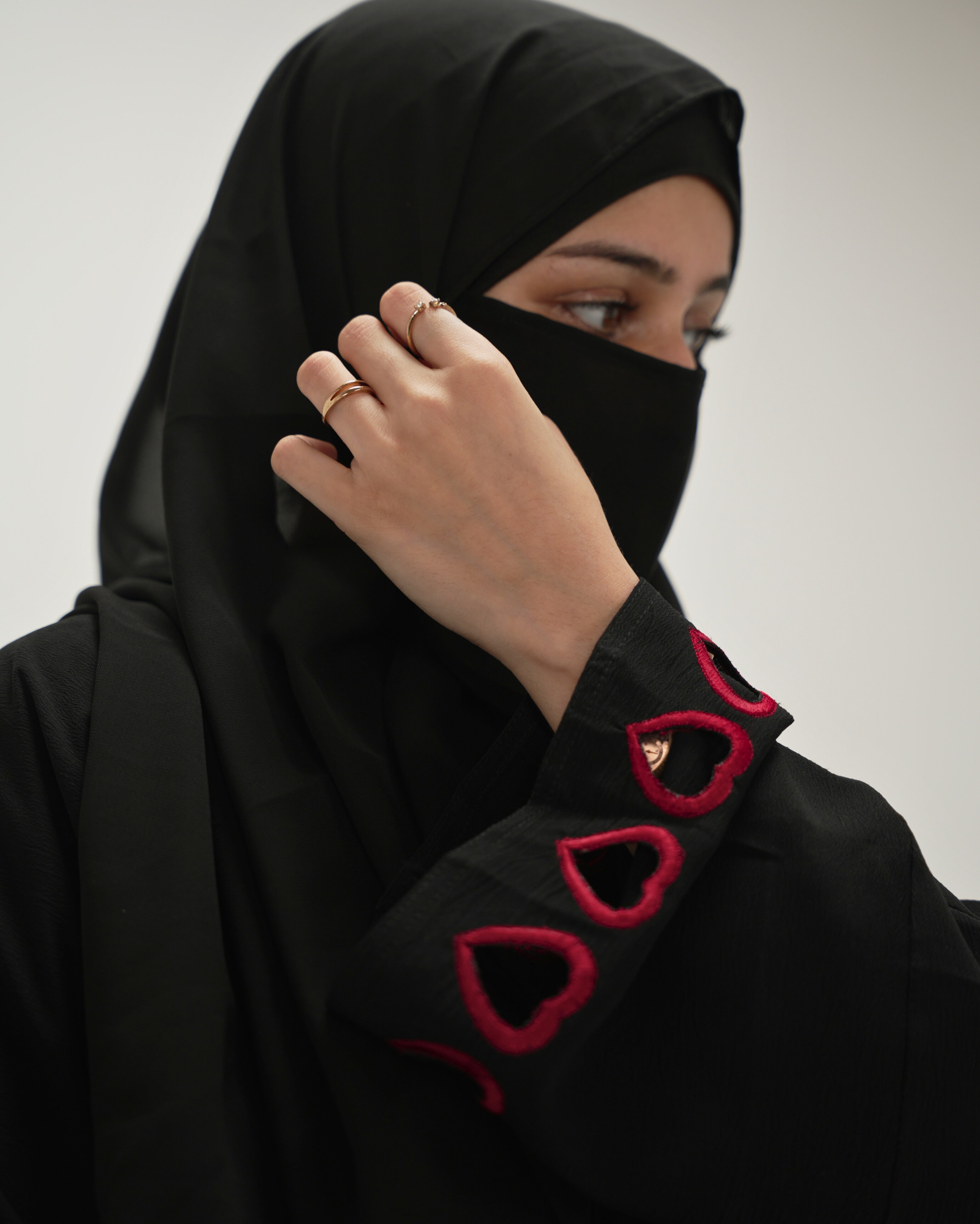 Noorain | Heart Cutwork Embroidery Abaya - Black
